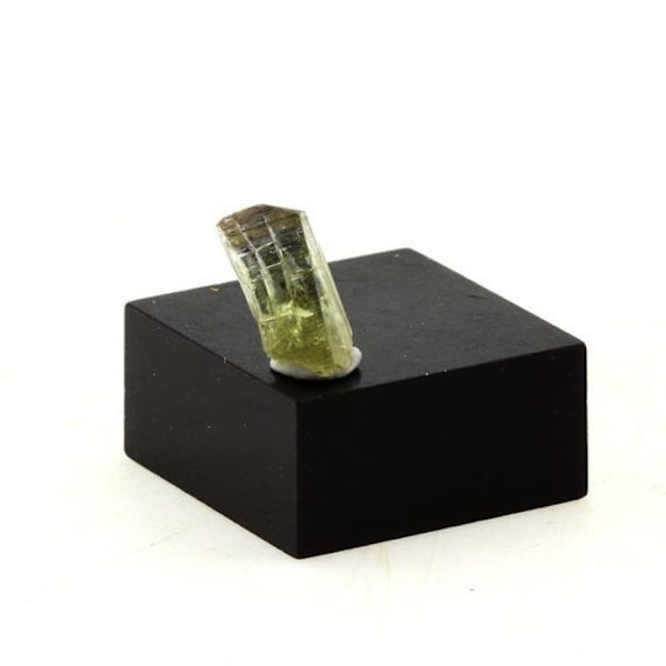 Stenar och mineraler. Tanzanit. 1,87 ct. Merelani Hills, Lelatema Mts, Tanzania.