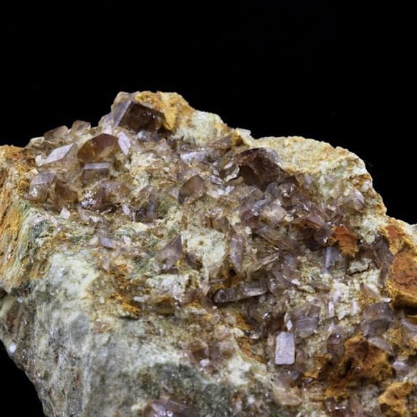 Axinite 398,5 karaattia