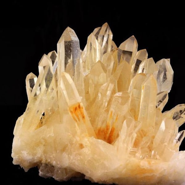 Kivet ja mineraalit. Kvartsi. 560,0 ct. Vizille, Isère, Ranska.