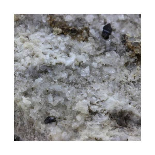 Anatas, Albite, Quartz 261,3 karat Flerfärgad