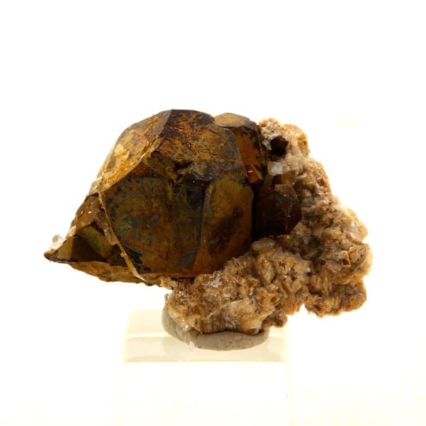 Sten og mineraler. Pyrit + Calcit + Dolomit. 17,5 ct. Lamalou-les-Bains, Hérault, Frankrig..