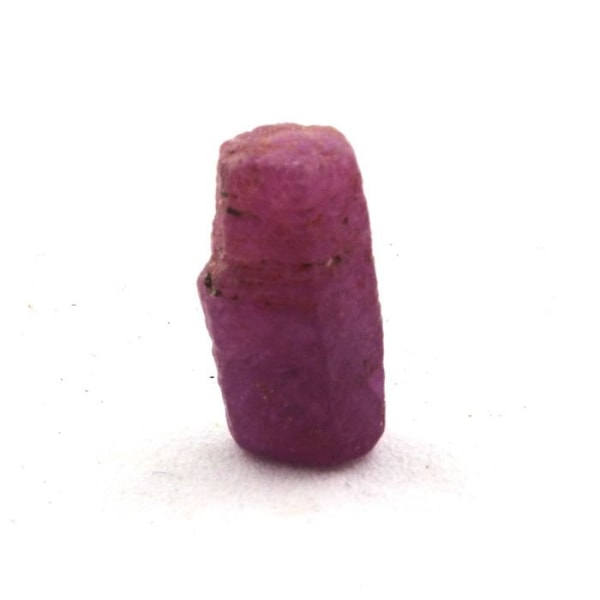Stenar och mineraler. Rubin. 5,00 ct. Kiteto-distriktet, Manyara-regionen, Tanzania. Röd