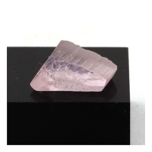 Stenar och mineraler. Kunzitis. 4,32 cent. Konarprovinsen, Afghanistan.