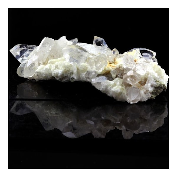 Stenar och mineraler. Kvarts + Albit. 208,0 ct. Sarenne-glaciären, Alpe d'Huez, Frankrike.