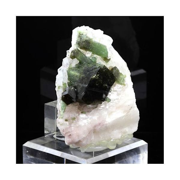 Stenar och mineraler. Turmalin Dravite. 979,0 ct. Brumado, Bahia, Brasilien.
