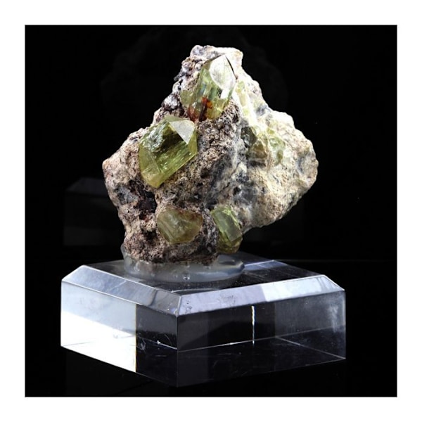 Kivet ja Mineraalit. Fluorapatiitti. 799,5 ct. Cerro de Mercadon kaivos, Durango, Meksiko.