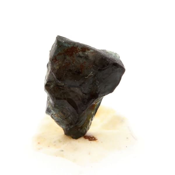 Serendibite 0,39 karaattia Flerfärgad