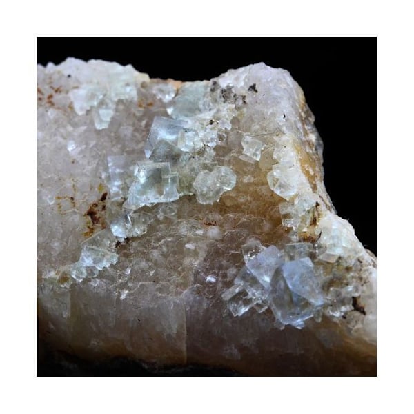 Sten og mineraler. Fluorit. 237,0 øre. La Barre, Puy-de-Dôme, Frankrig.
