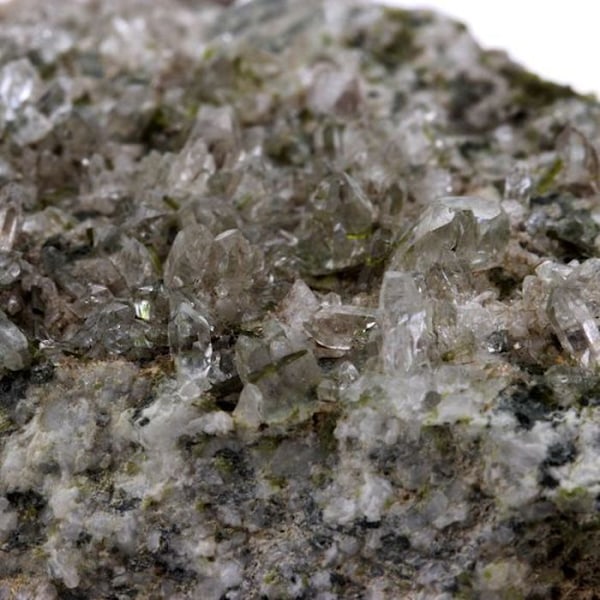 Epidot + Quartz 682,4 karat Flerfärgad