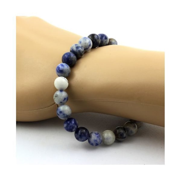 Kivet ja mineraalit. Sodalite + Howlite Beads Rannekoru 8 mm. Tehty Ranskassa. Blå och vit