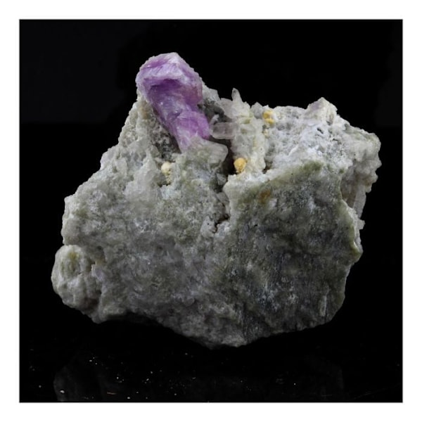 Sten og mineraler. Fluorit. 125,0 ct. Saint Christophe en Oisans, Isère, Frankrig.