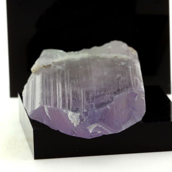 Kunzite 313,9 karat