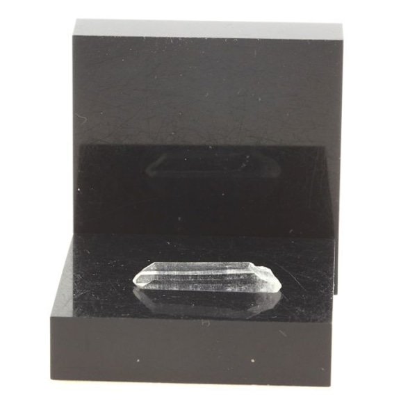 Kivet ja mineraalit. Kvartsi. 2,78 ct. La Gardette -kaivos, Bourg d'Oisans, Isère, Ranska.