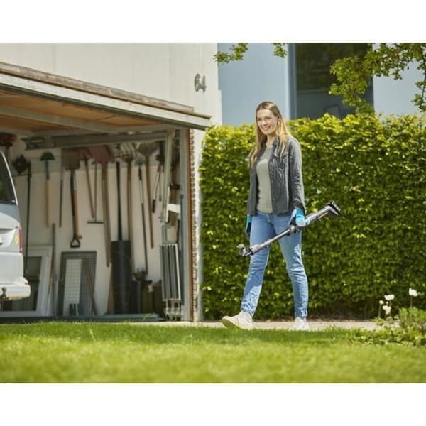 Grensaks - GARDENA - EasyCut P4A - 18 V Li-Ion / 2,0 Ah - Maks. skærediameter 28 mm Sort