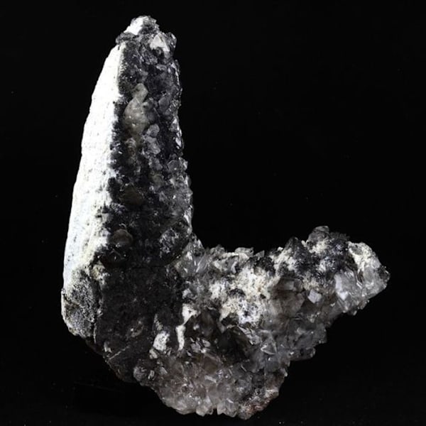 Sten og mineraler. Calcit + Palygorskit + Romanekit. 2797,0 ct. Palmarejo, Chihuahua, Mexico.