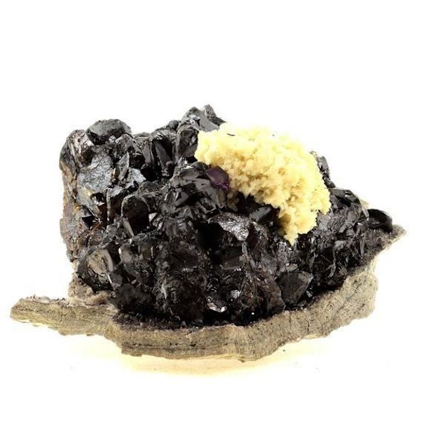 Sten og mineraler. Calcit + Sphalerit + Fluorit. 4615,0 ct. Elmwood mine, Carthage, USA.