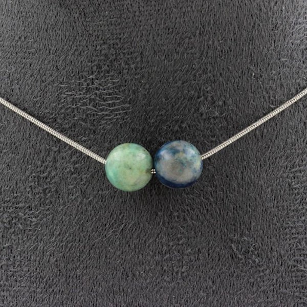 Kivet ja mineraalit. Kaulakoru 2 Chrysocolla helmiä Namibiasta laatu 7A 8 mm. Ketjukaulakoru naisille ja miehille. Mittatilauskoko Blå