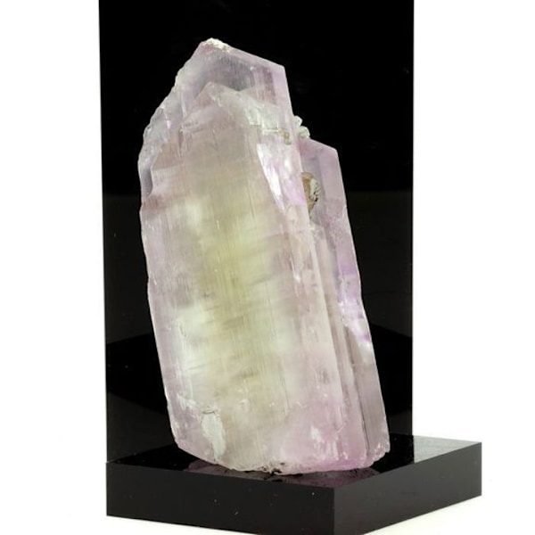 Kunzite 818,3 karat