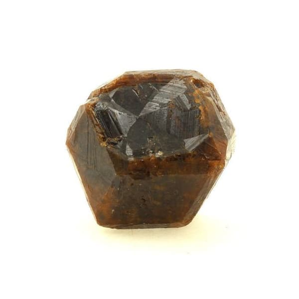 Stenar och mineraler. Grossular granat. 2375,0 cent. Bendougou, Kayes, Mali. Röd
