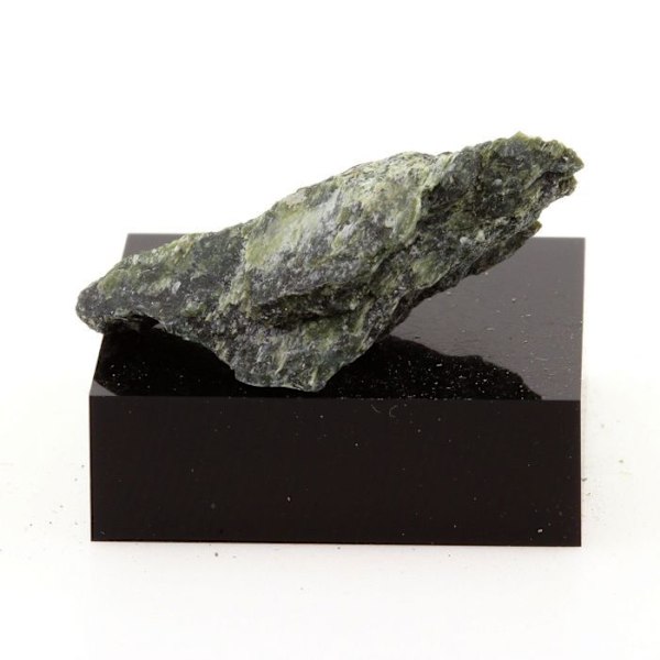 Serpentine 23,5 karat Flerfärgad