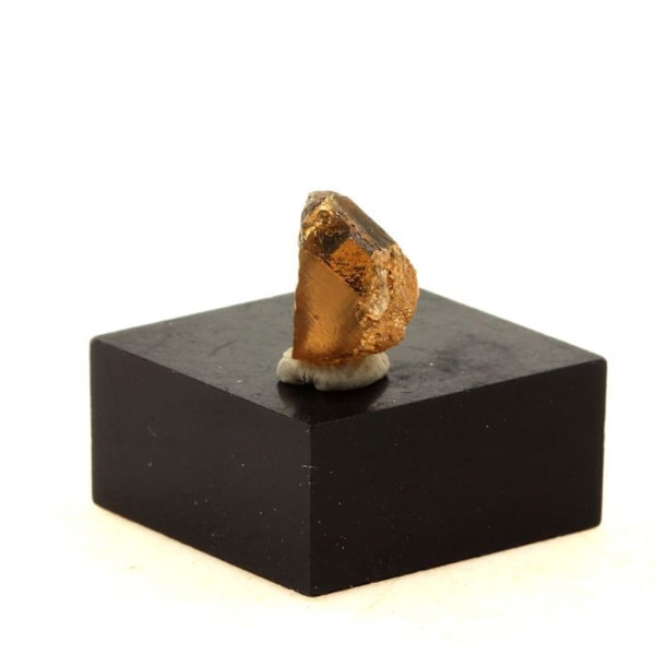 Kivet ja mineraalit. Enstatite. 3,12 ct. Kilosan piiri, Morogoron alue, Tansania.
