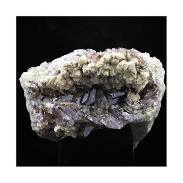 Stenar och mineraler. Axinit + Prehnit. 763,5 cent. Chamrousse, Belledonne, Isère, Frankrike.