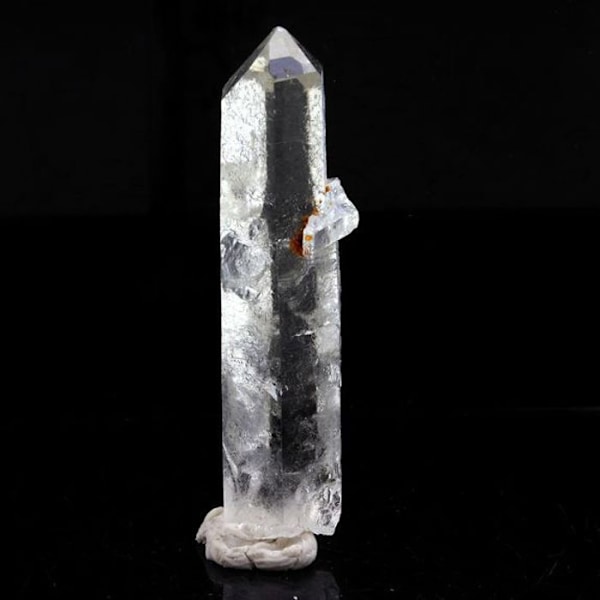 Kivet ja mineraalit. Kvartsi. 29,33 senttiä. La Gardette -kaivos, Bourg d'Oisans, Isère, Ranska. Transparent