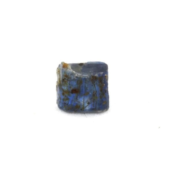 Kivet ja mineraalit. Kyaniitti. 1,70 ct. Minas Gerais, Brasilia.