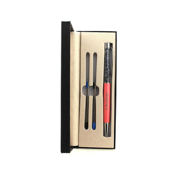 Sten og mineraler. Madagaskar rå safir mineral pen. Lakserød farve. Laxrosa