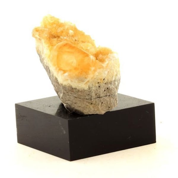 Sten og mineraler. Calcit. 590,5 øre. La Sambre Quarry, Landelies, Belgien.