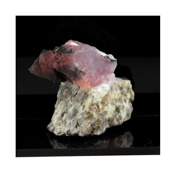Sten og mineraler. Fluorit. 462,0 øre. Mont-Blanc-massivet (Les Droites), Frankrig.