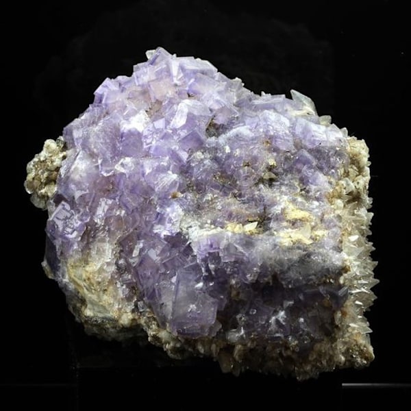 Kivet ja mineraalit. Fluoriitti. 1781,5 ct. Yanci, Igantzi, Navarra, Espanja.