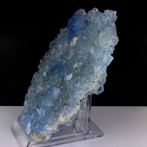 Sten og mineraler. Fluorit. 4659,0 ct. (0,93 kg). Yaogangxian Mine, Hunan, Kina.