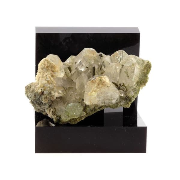 Quartz + Epidote 975,1 karat