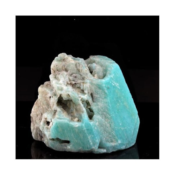 Kivet ja mineraalit. Amazoniitti. 820,0 ct. Konso, Etiopia.