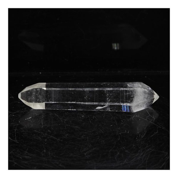 Stenar och mineraler. Dubbelterminerad kvarts. 12,0 ct. Puits Brides, La Gardette-gruvan, Bourg d’Oisans, Frankrike.