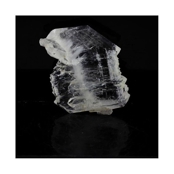 Kivet ja mineraalit. Soul kvartsi (faden quartz). 57,0 ct. Champ-Laurent, Chambéry, Ranska.