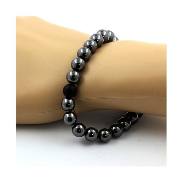 Stenar och mineraler. Armband Hematitpärlor + Mattsvart Onyx 8 mm. Tillverkad i Frankrike. Svart silver