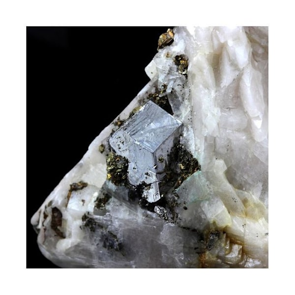 Sten og mineraler. Carrollite. 1362,0 ct. Kamoya South II Mine, Haut-Katanga, Congo.