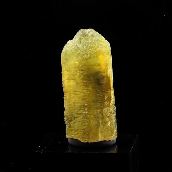 Sten og mineraler. Heliodore Beryl. 28,2 ct. Zazafotsy, Madagaskar.