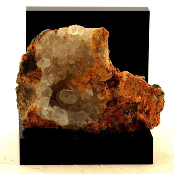 Kivet ja mineraalit. "Timantti" kalsiitti. 265,0 ct. Gave de Pau, Pyrénées-Atlantiques, Ranska.