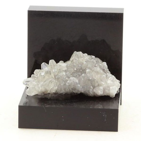 Stenar och mineraler. Kalcit. 71,45 cent. Anduze, Gard, Occitanie, Frankrike.