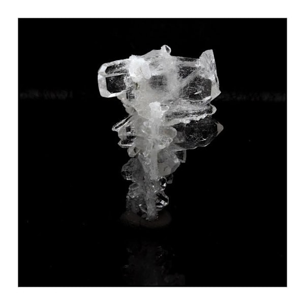 Ame quartz (faden quartz) 25,7 karat Vit