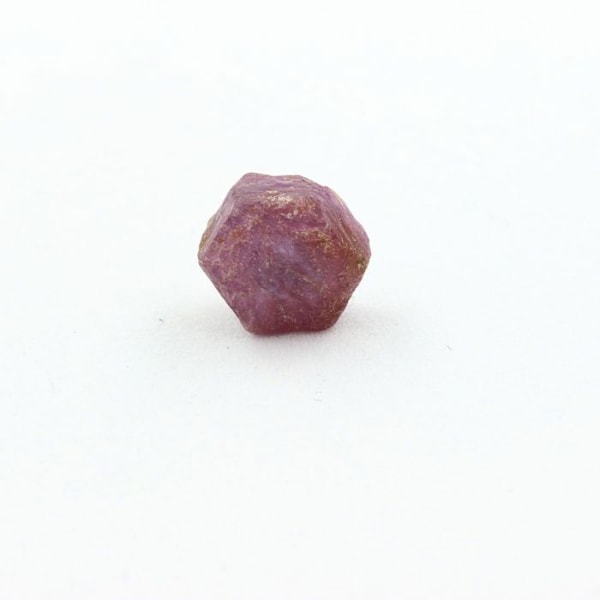 Sten og mineraler. Rubin. 3.915 øre. Kiteto-distriktet, Manyara-regionen, Tanzania. Röd