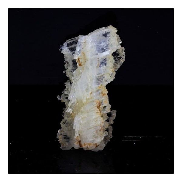 Kivet ja mineraalit. Ame Quartz (haalistuva kvartsi). 41,0 ct. La Table, Chambéry, Ranska.