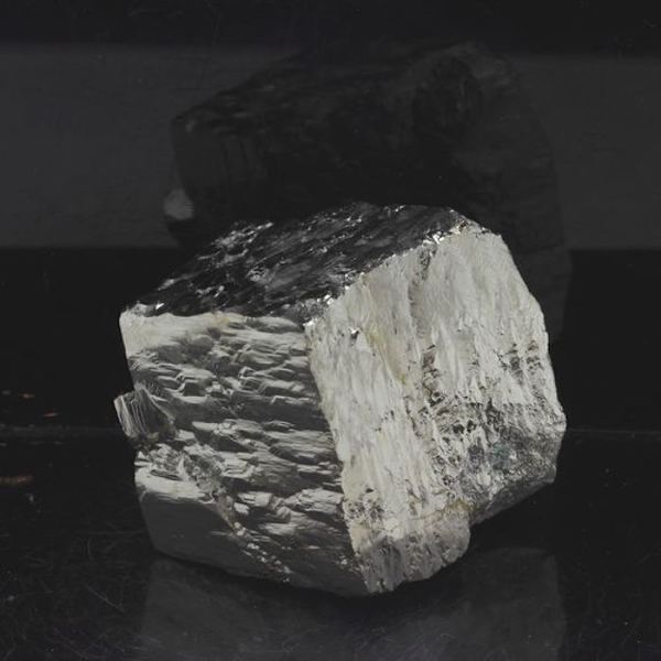 Sten og mineraler. Pyrit. 502,70 øre. Navajún, La Rioja, Spanien.