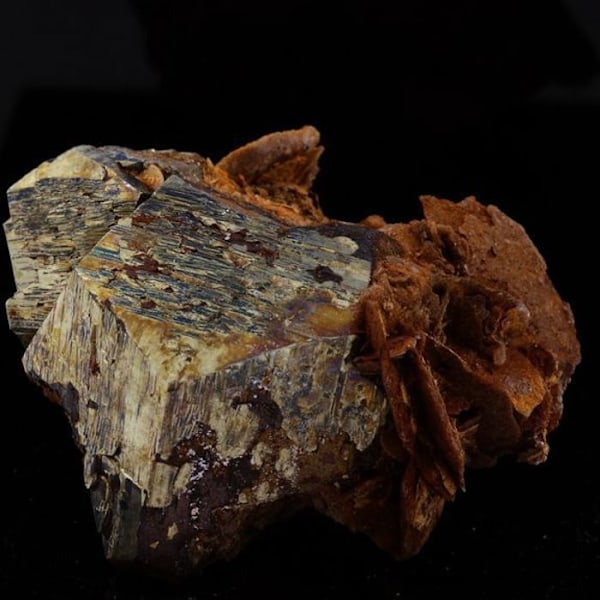 Siderite, Pyrite 202,8 karaattia Flerfärgad