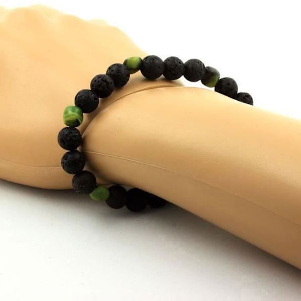 Sten og mineraler. Nephrite Jade Armbånd fra Xiuyan Kina + 8 mm Lava Beads. Fremstillet i Frankrig.