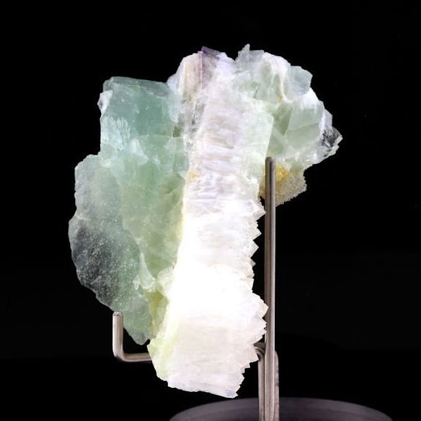Sten og mineraler. Fluorit + Kvarts. 273,25 øre. Marsanges-minen, Langeac, Frankrig.