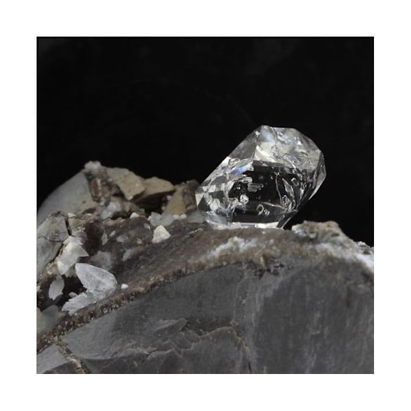 Sten og mineraler. Septaria, Diamantkvarts. 151,3 øre. Ribiers, Hautes-Alpes, Frankrig. Sjælden.